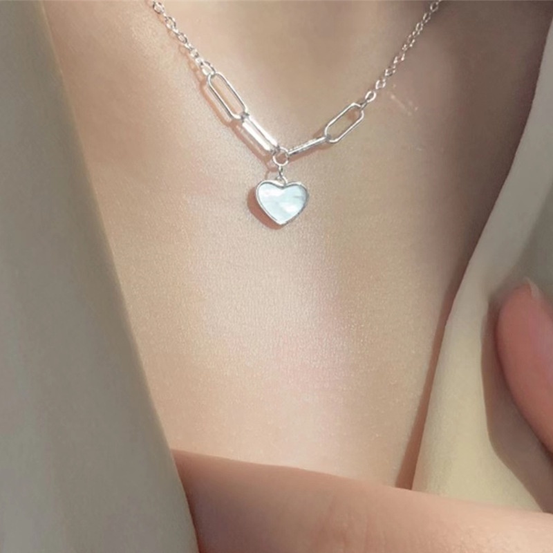 Kalung Rantai Klavikula Desain Hati Warna Silver Gaya Korea Untuk Wanita