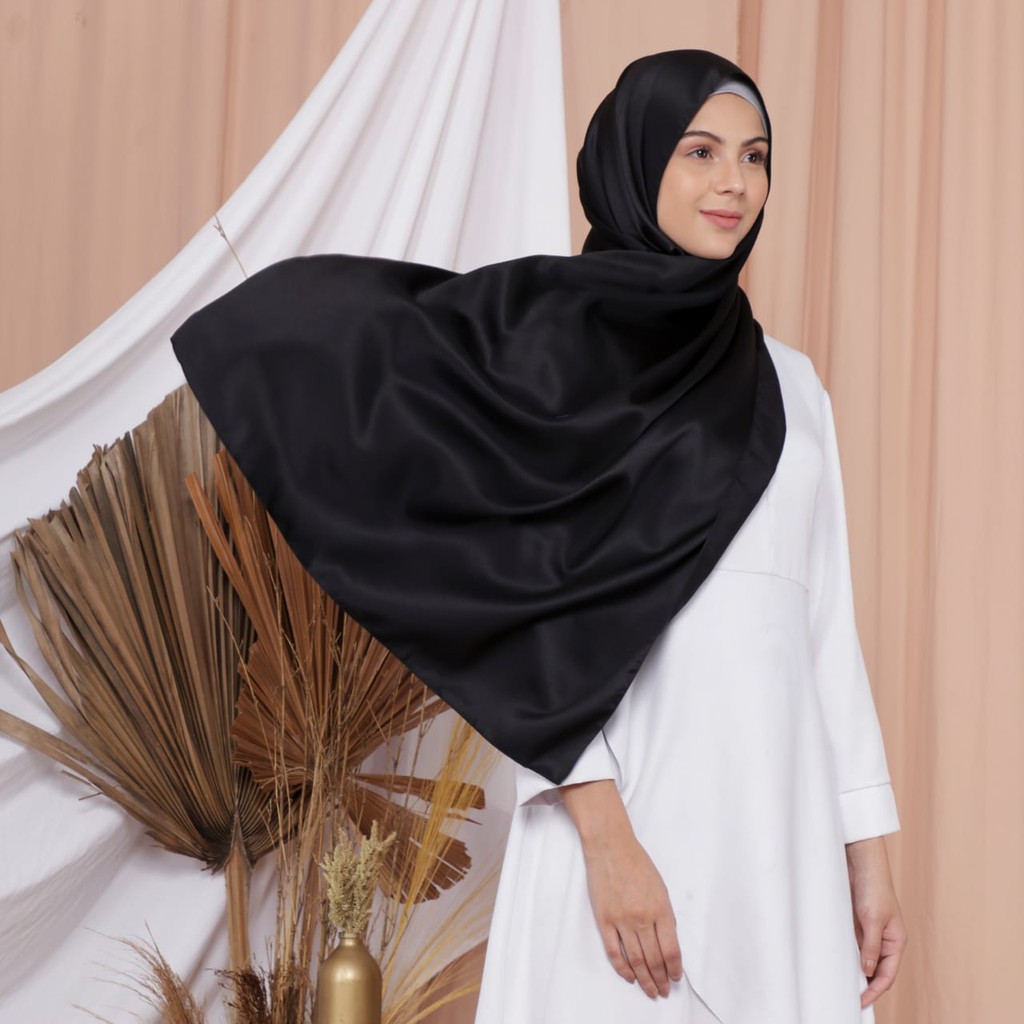 HIJAB JILBAB KERUDUNG PASHMINA SABYAN PREMIUM SATIN VELVET-BLACK