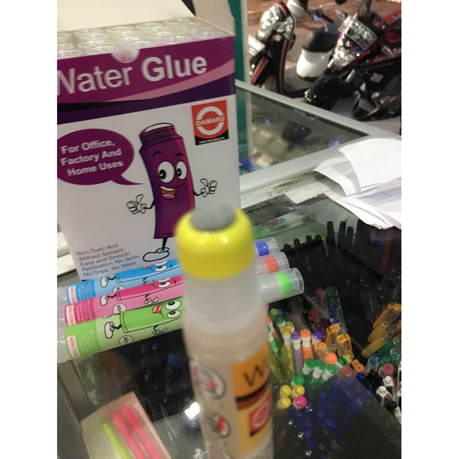 

Unik lem Daimaru 40 ml water glue lem cair bening terakhir