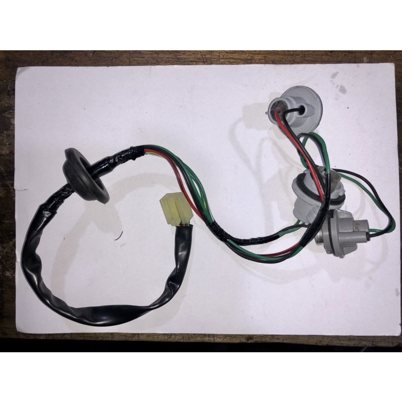 New Soket Socket Stop Lamp Lampu Belakang Mobil AVANZA XENIA LAMA 2004-2011 ORIGINAL Original
