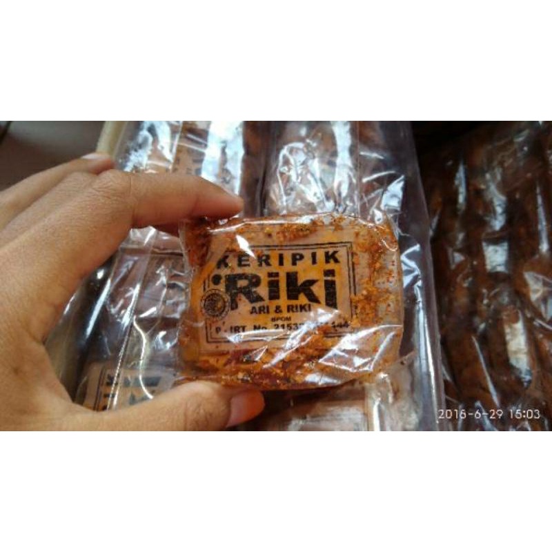 

KERIPIK RIKI KEMASAN KECIL KECIL / KERIPIK SETAN / KRIPSET / KERIPIK PEDAS