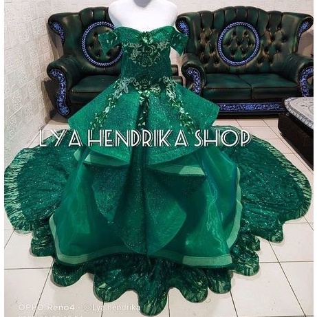 gaun pengantin candy ekor plus peplum