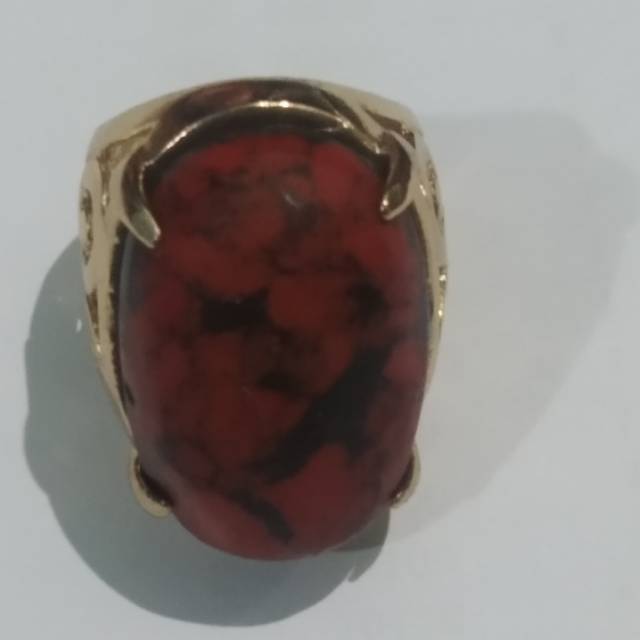 Batu dan cincin akik pirus merah