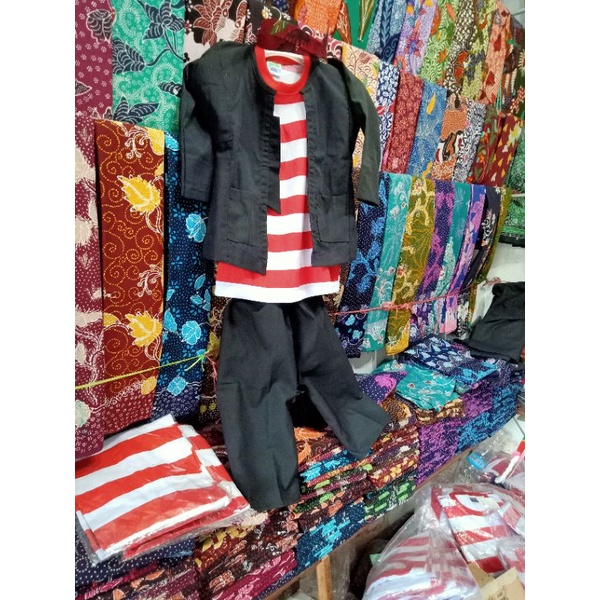 SETELAN BAJU SAKERA MADURA