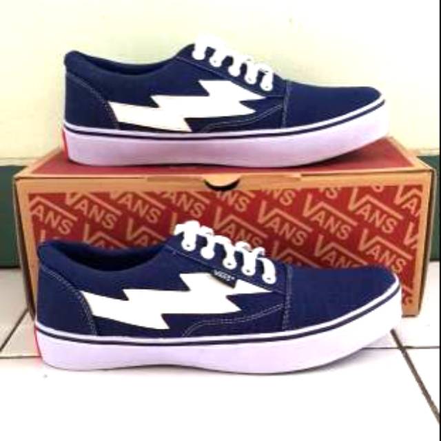 Sepatu Vans Casual Pria Thunder Murah