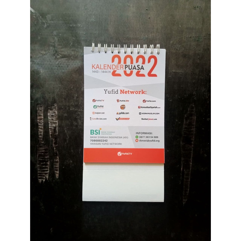 

Kalender Yufid 2022. Masehi dan Hijriyah 2022. Kalender meja dan dinding 2022