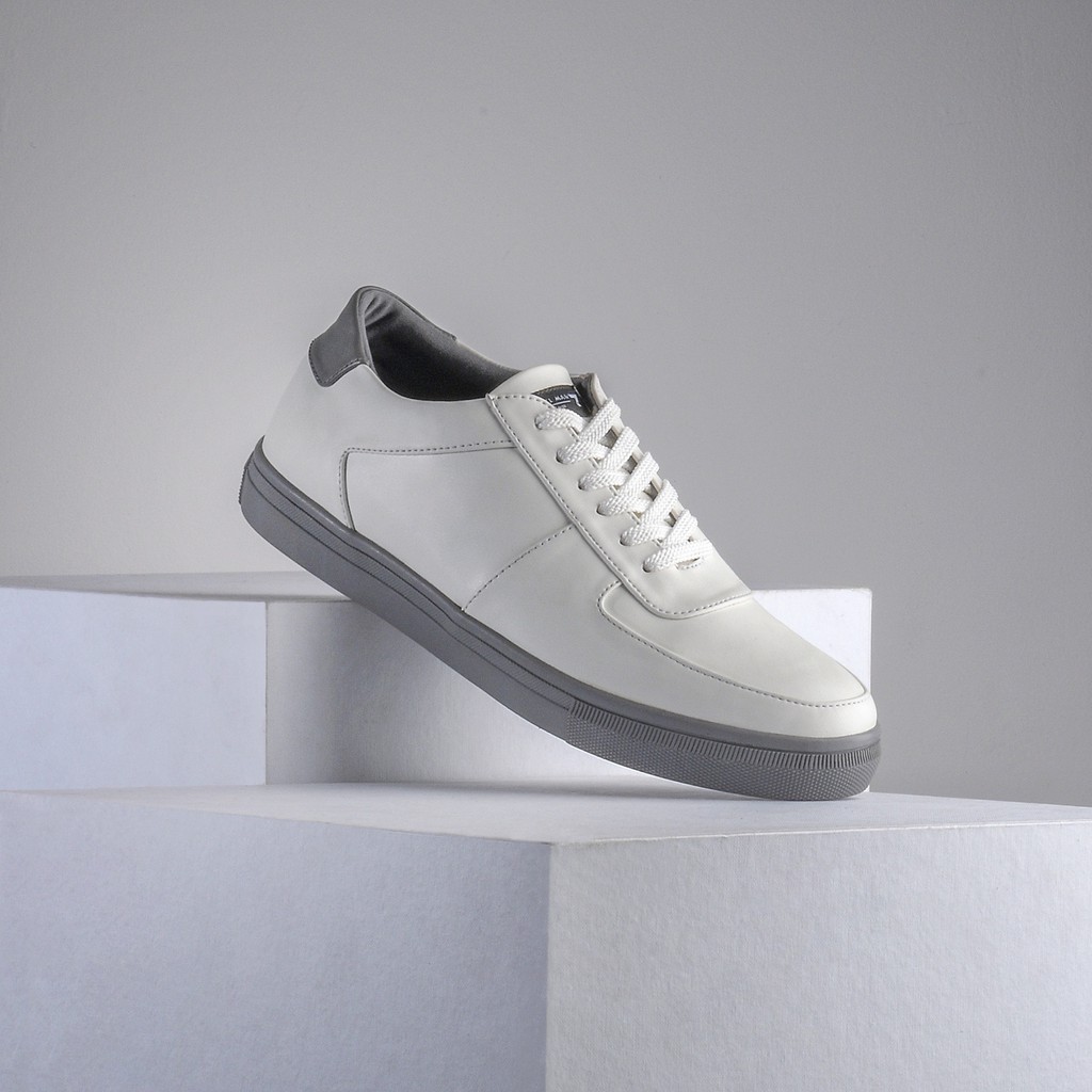ORIGINAL REYL MAN FAMO WHITE GREY SERIES SEPATU SNEAKERS PRIA