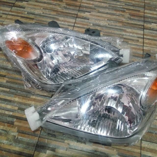 Headlamp Avanza 2007
