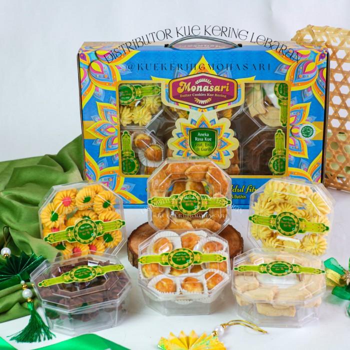 

Paket Parcel Kue Kering Lebaran Monasari Light Blue