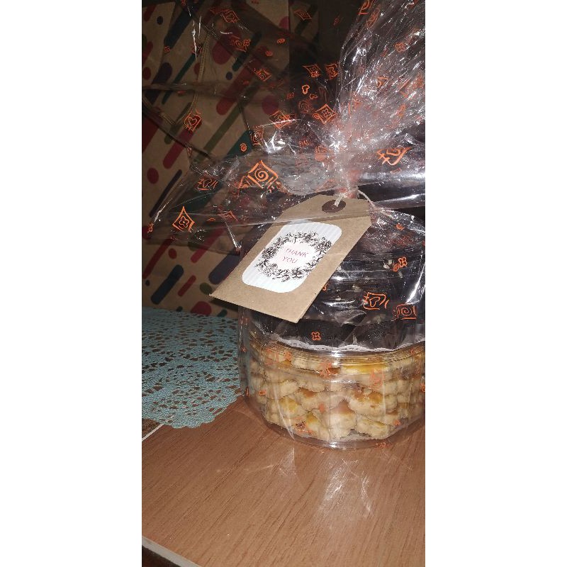 

Paket Parcel Black Nastar & Kue Kacang Almond
