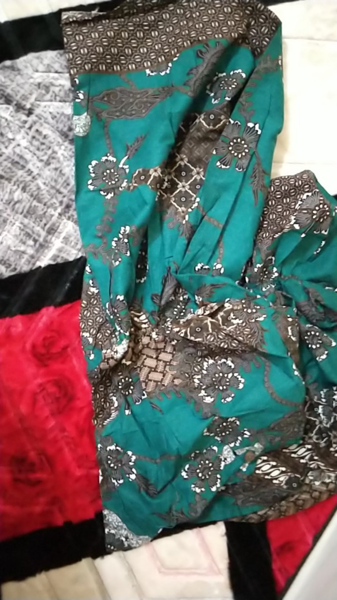 Couple Batik Anak Modern Balita Tk Sd Motif Bunga Merah Hijau