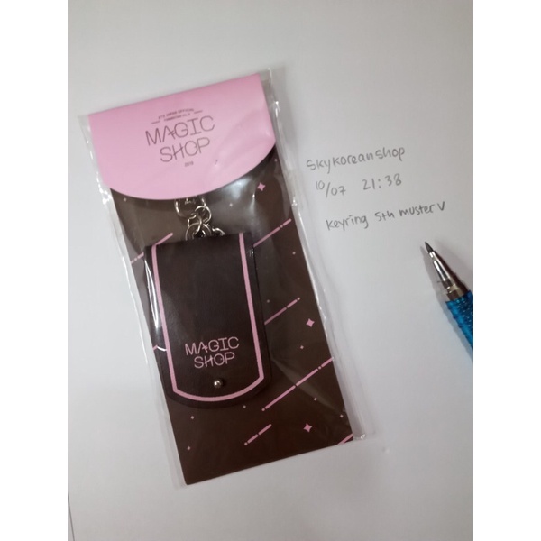 Keyring 5th Muster Magic Shop V