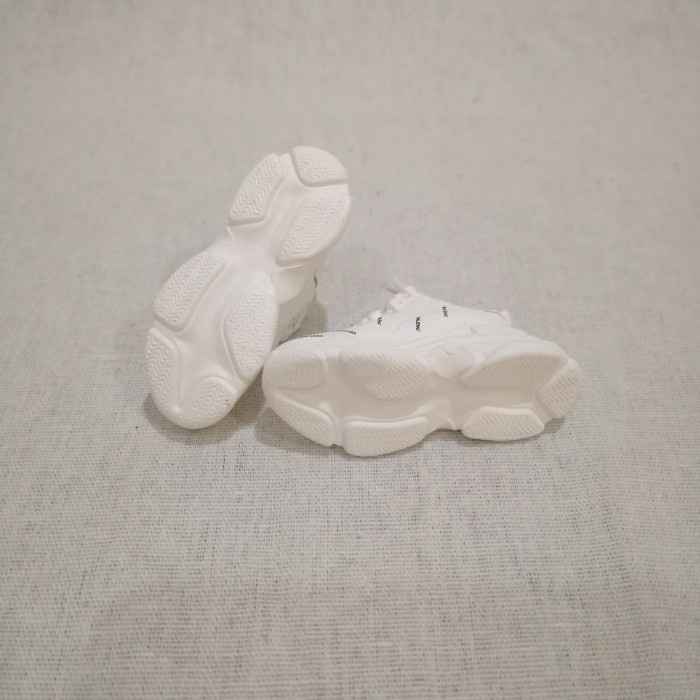 BALENCIAGA TRIPLE S ALLOVER WHITE 3D SNEAKERS KEYCHAIN MINIATUR