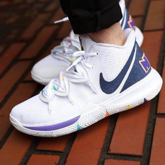 ⚡⚡ NIKE KYRIE 5"HAVE A NIKE DAY"