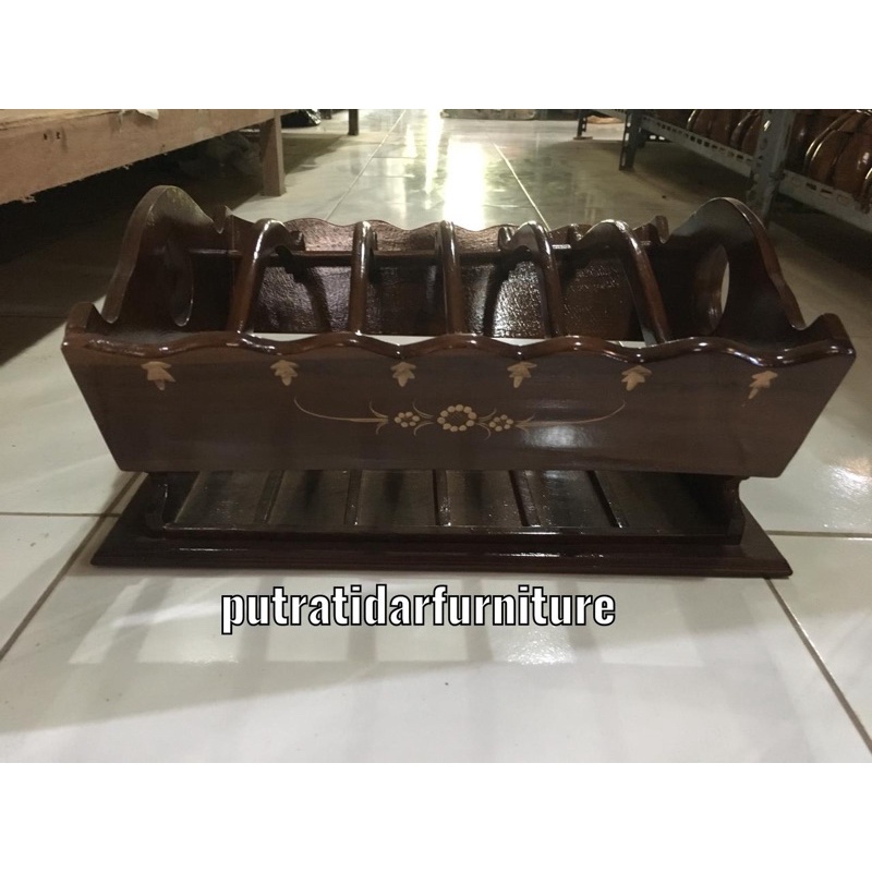 TEMPAT PIRING KAYU JATI RAK PIRING KAYU JATI MURAH PUTRA TIDAR FURNITURE JEPARA