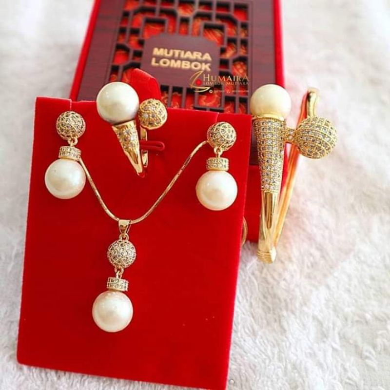 satu set Mutiara Laut Asli