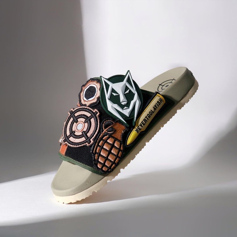 Sandal Maximal x Nevertoolavish “Coup The Grace” size 40