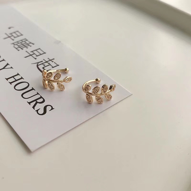 Anting Klip Daun Berlian Fashion Wanita Emas Baja Titanium Clip Earrings