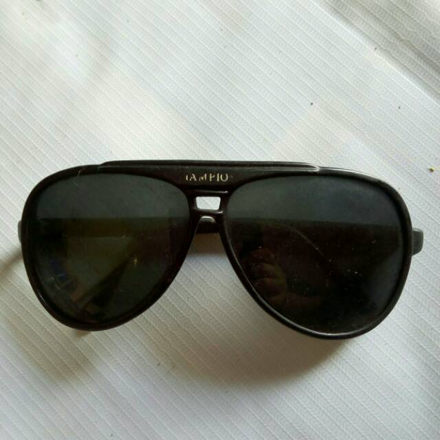 Kacamata hitam campio antik