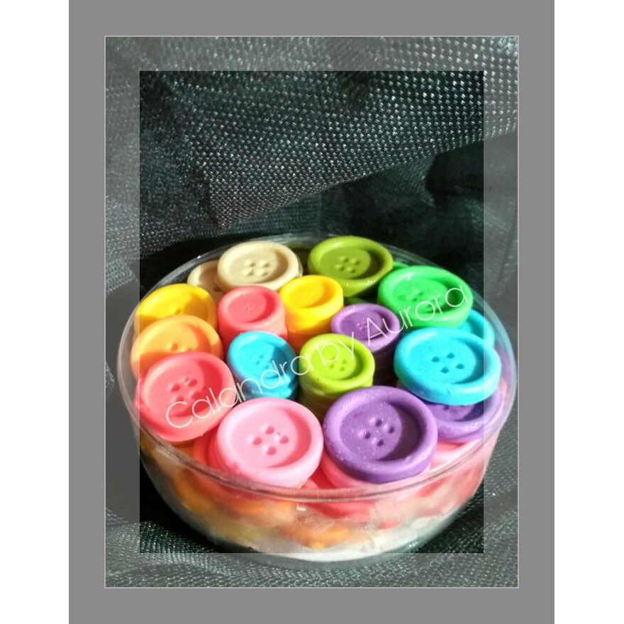 

KUE LEBARAN - COCHO BUTTONS - CalbyA
