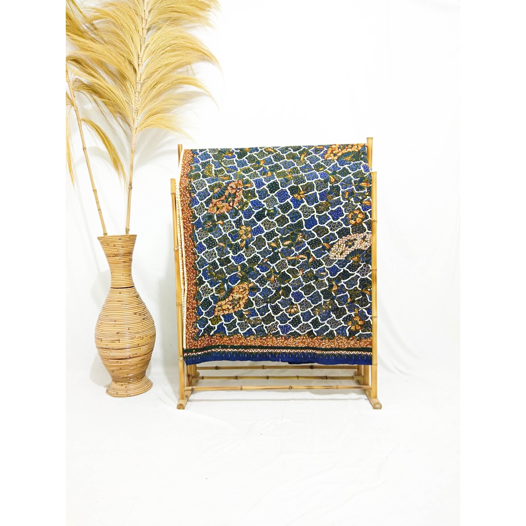 Batik Tulis Lasem Klasik Estehan Jawaran