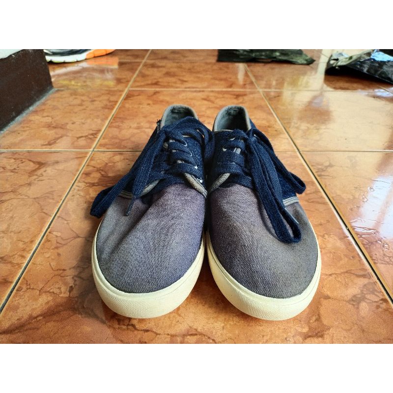 Sepatu Pria / Wanita (Bekas) Size 7 Atas dan Bawah masih original