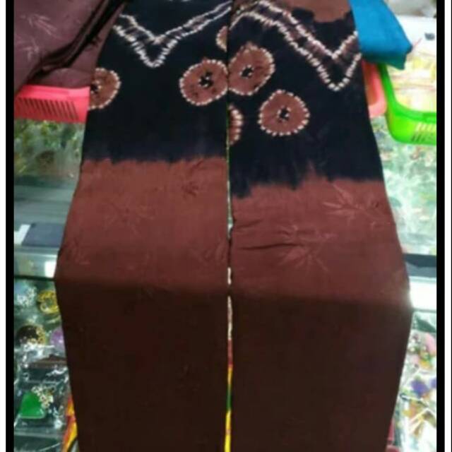 Kain sasirangan khas kalimantan (semi sutra)