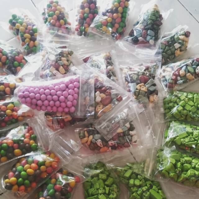 

Coklat Lebaran Chacha Delfi, Coklat batu kerikil, mini choco pink