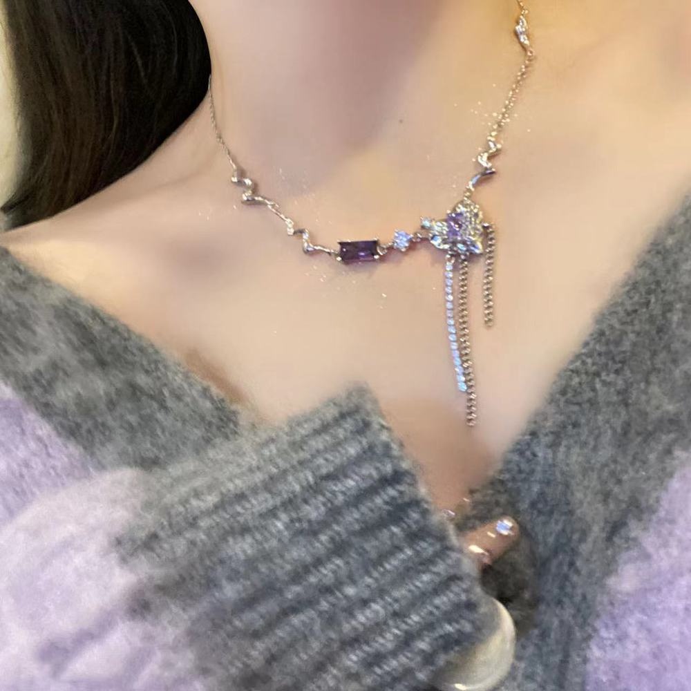 Kalung Rantai Bahan Metal Aksen Zircon Warna Ungu Muda Untuk Wanita