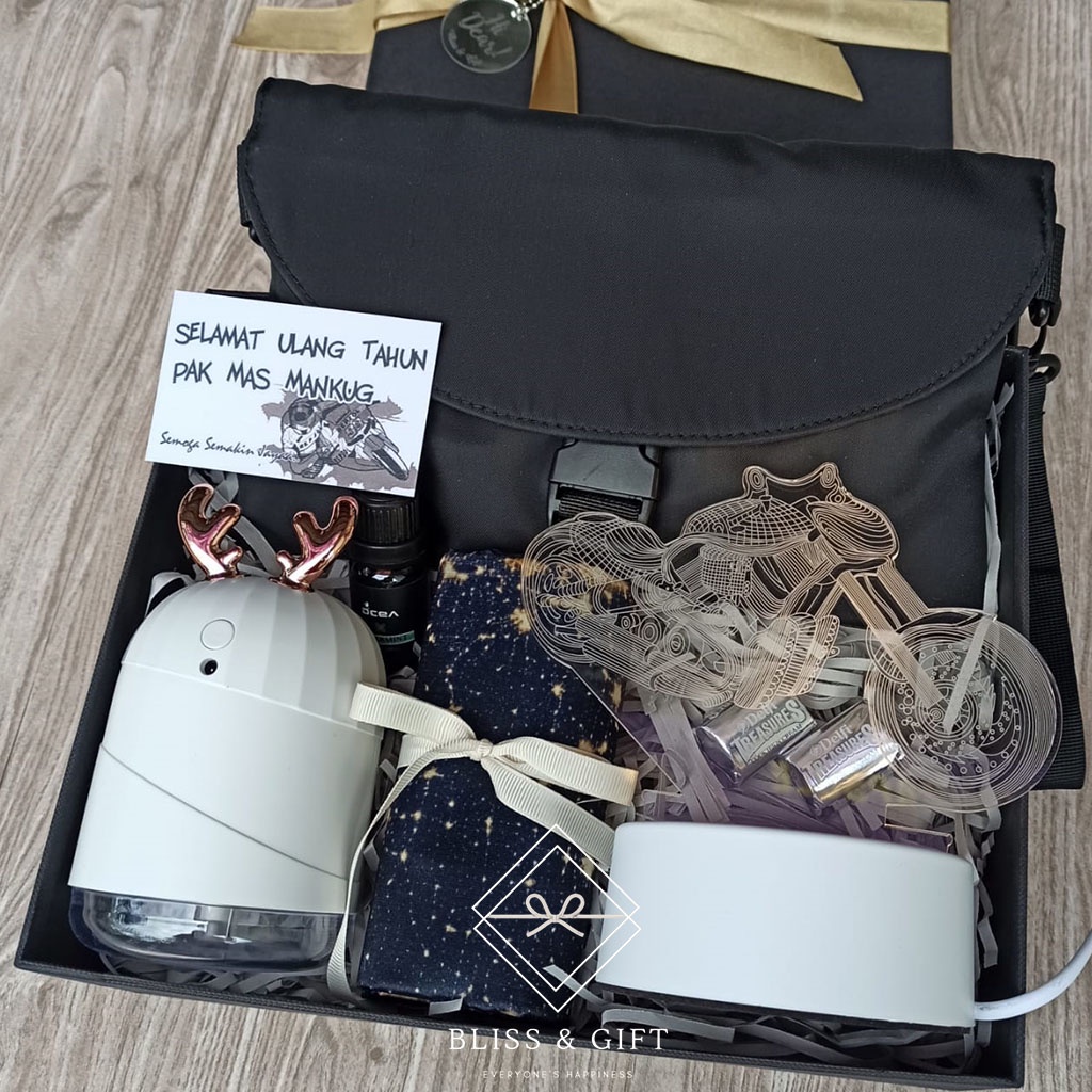

Blissbox Goodnight Boy (Hampers/Gift Box /Kado UlTah/Kado Wisuda/Kado Anniversary/Souvenir)