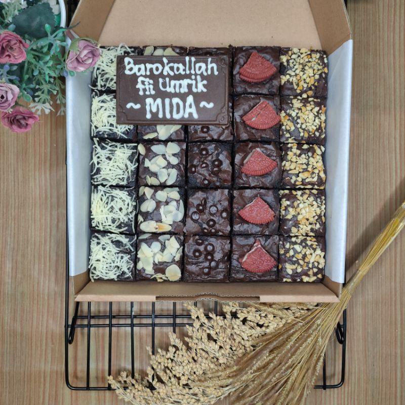Brownies coklat | Sekat | Murah | Lekker Holland | Holand | Brownies Sekat | Brownies Topping | Brownies Panggang by Shiny Browni