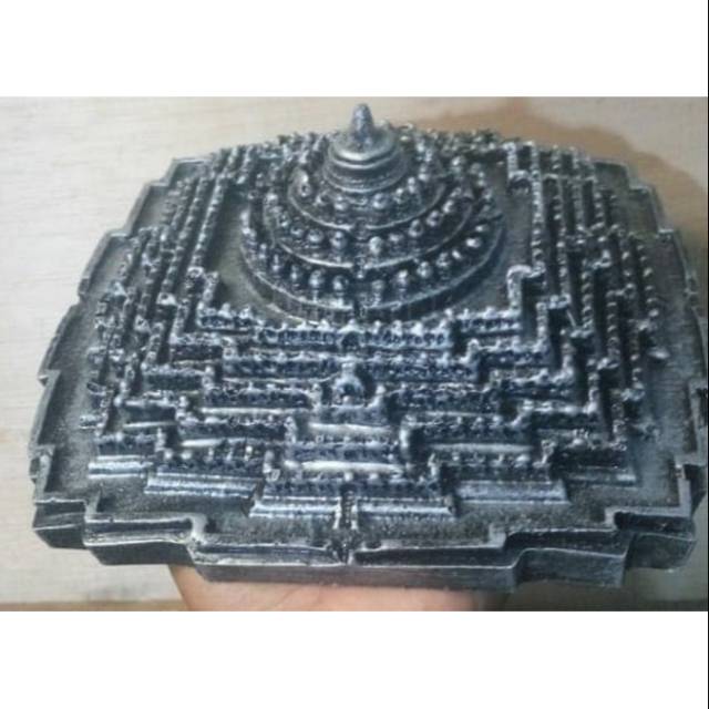 MINIATUR CANDI BOROBUDUR BESAR