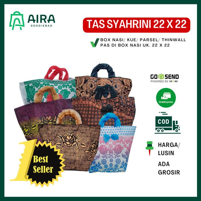 

Goodiebag Tas Hajatan/Syukuran/Box Nasi 22 X 22 Syahrini