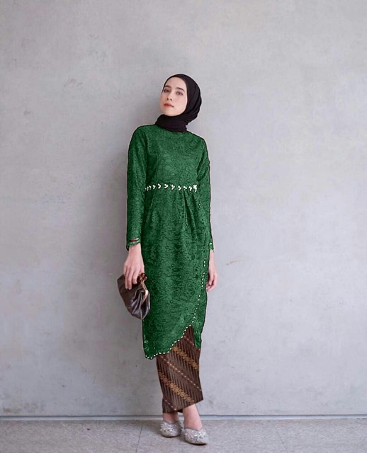 SET COUPLE KEBAYA AMORA KEBAYA BRUKAT TULANG MUTIARA KEBAYA WISUDA PREMIUM KEBAYA MODERN 9 WARNA-1