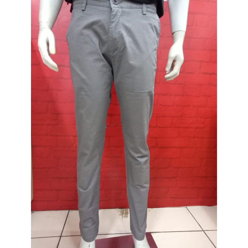 Celana panjang chino pria//Brand VIALI MILANO