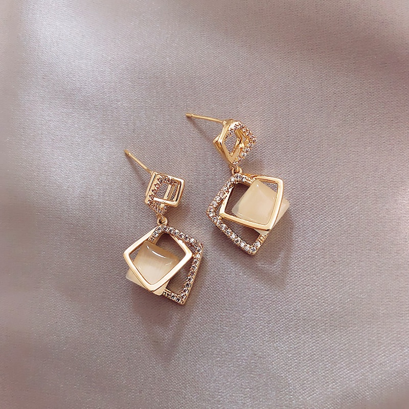 Anting AT 116 Bahan S925 Fashion Wanita Anting Keren Lucu Unik Elegant  /BB