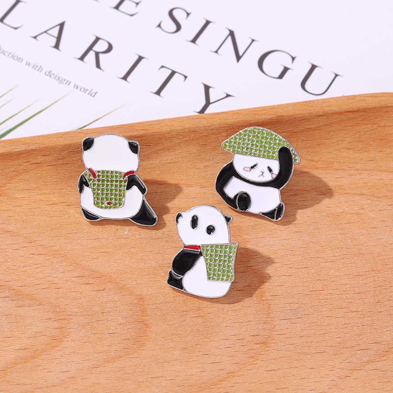 Pin Bros Lencana Enamel Bentuk Kartun Hewan Panda Untuk Hadiah Teman