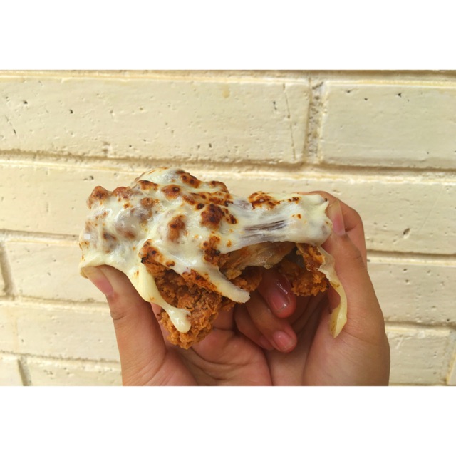 

Rocky Rooster Fried Chicken - Topping Mozarella