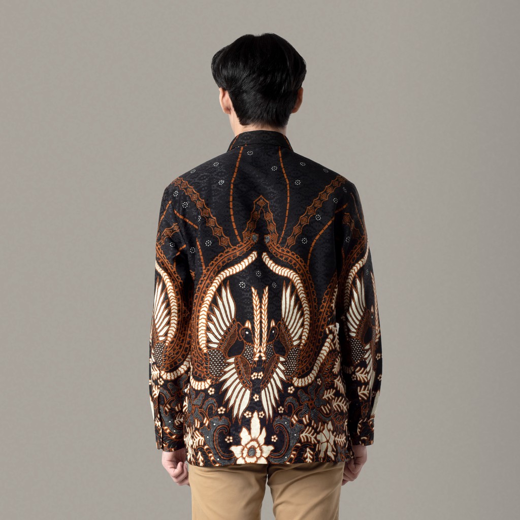 Benhill Kemeja Pria Batik Sutra Dobby Lengan Panjang  Hitam Motif 25090