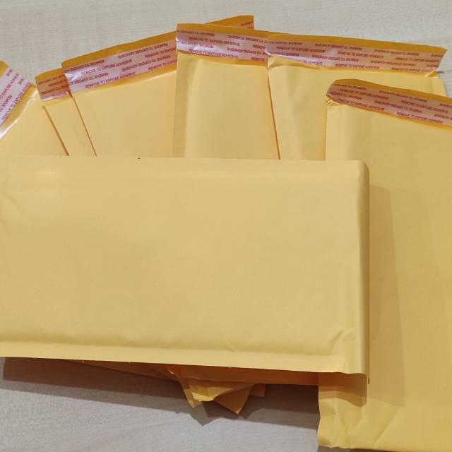 

Amplop Bubble Envelope Bubble Packing Aman Import 13*21+4cm