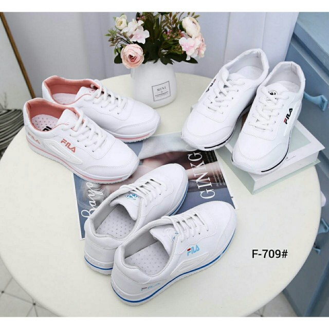 Sepatu batam  F I L A Disruptor ll F-709