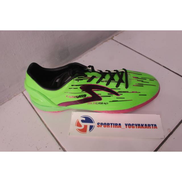 Sepatu Futsal Specs Accelerator Lightspeed