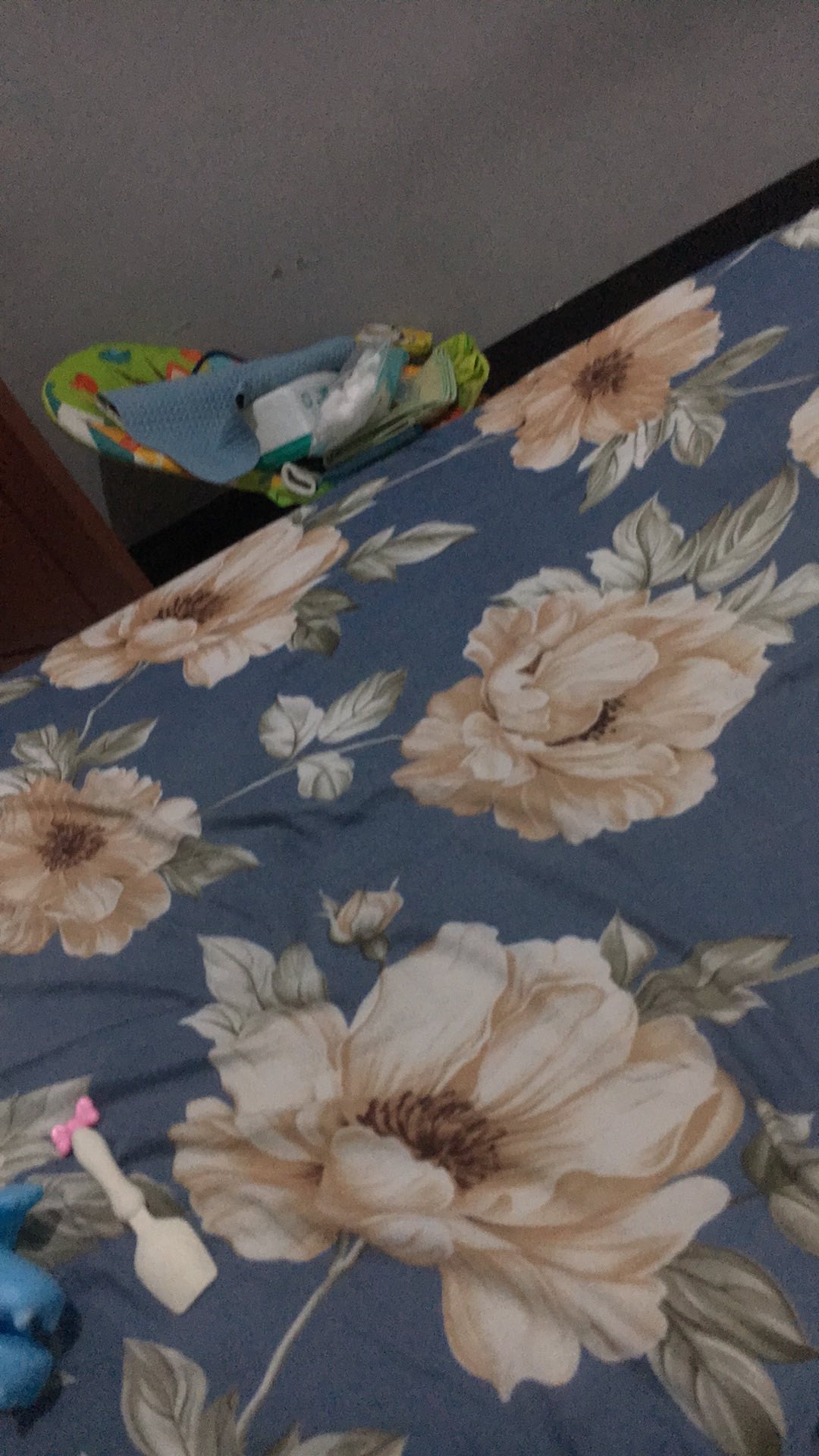 Desinfektan Spray Saniter Fabric Spray Cairan Desinfektan Kain Anti Kuman Bakteri 200 Ml