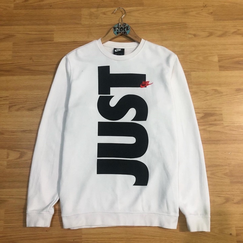 crewneck nike just do it