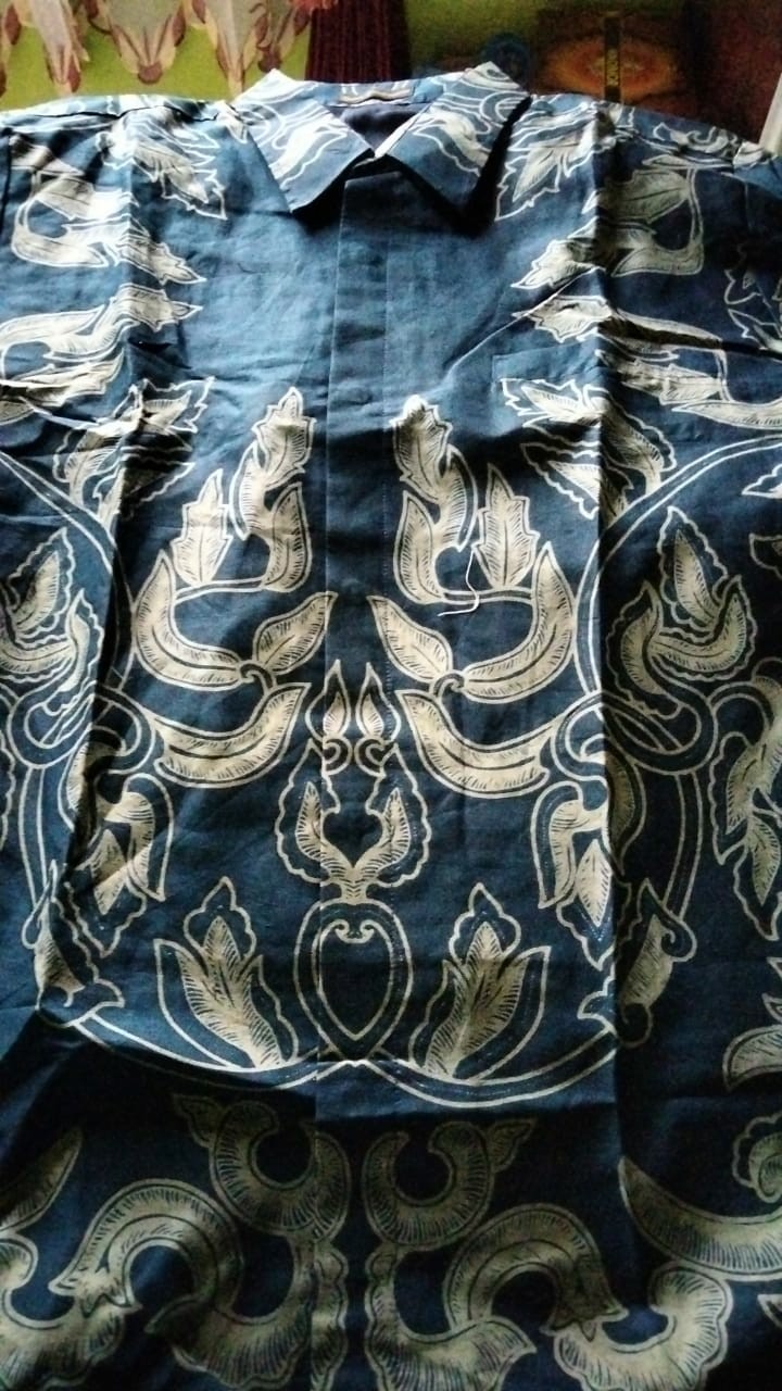 Prabuyasa Kemeja Batik Pria Lengan Panjang Slimfit Katun Printing Hem Baju Seragam Kantor Modern