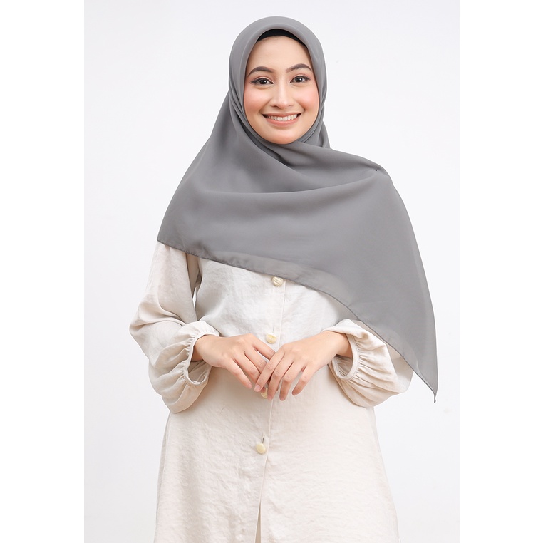 Umama Scarf - Kerudung Polos Segi Empat Potton Square-dark grey