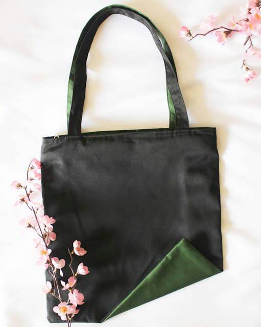 &quot;Messy&quot; Totebag / Tote Bag 2 warna