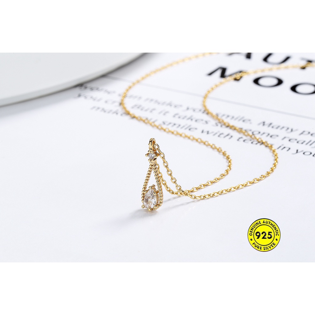 Kalung Rantai Klavikula Desain Water Drop Bahan S925 Silver Zircon Gaya Retro Untuk Wanita