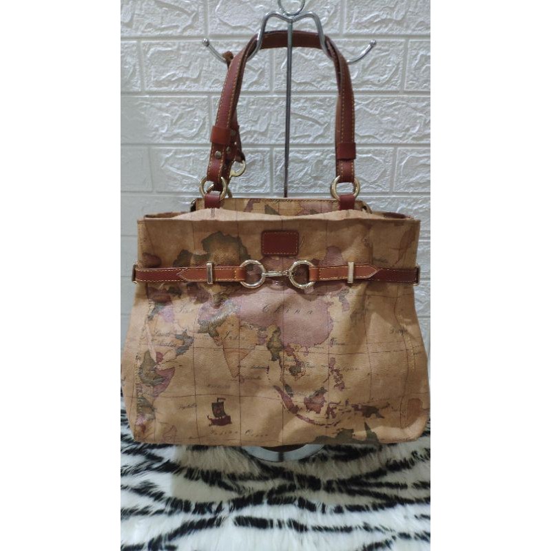 Tas peta Alvero Martini kulit