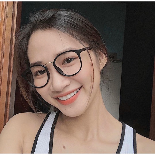 REGIS EYEGLASSES BLACK